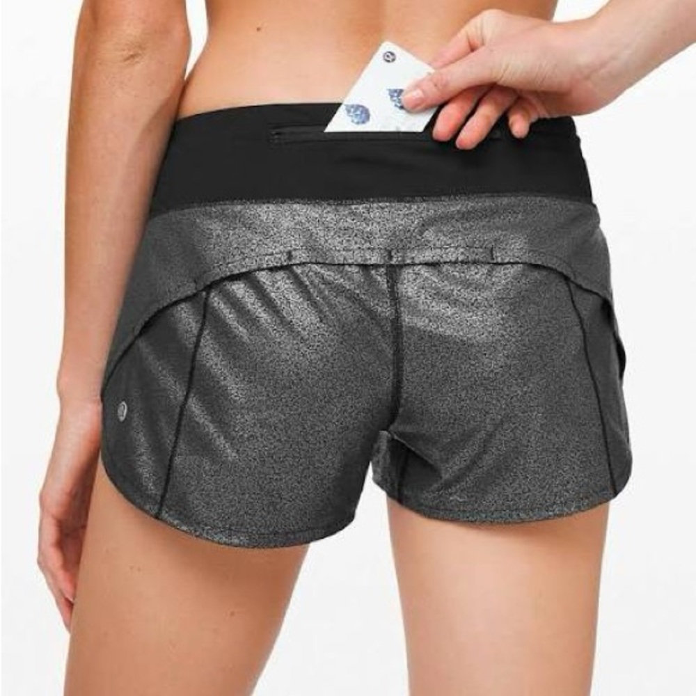 LULULEMON Speed Up 2.5" Shorts Luminosity Foil Metallic Print Black Silver, 8 - Picture 3 of 10